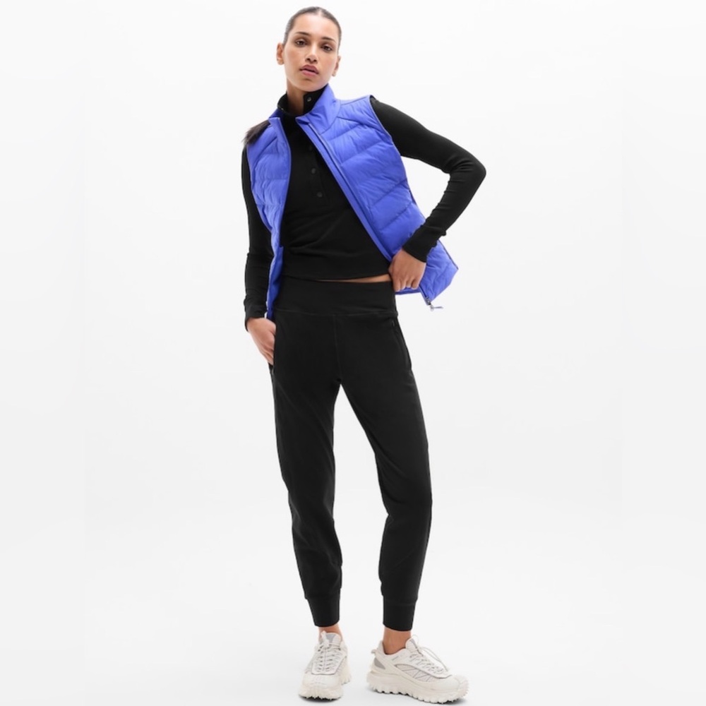 NWT Athleta Rainier Black Jogger Small (#488459)